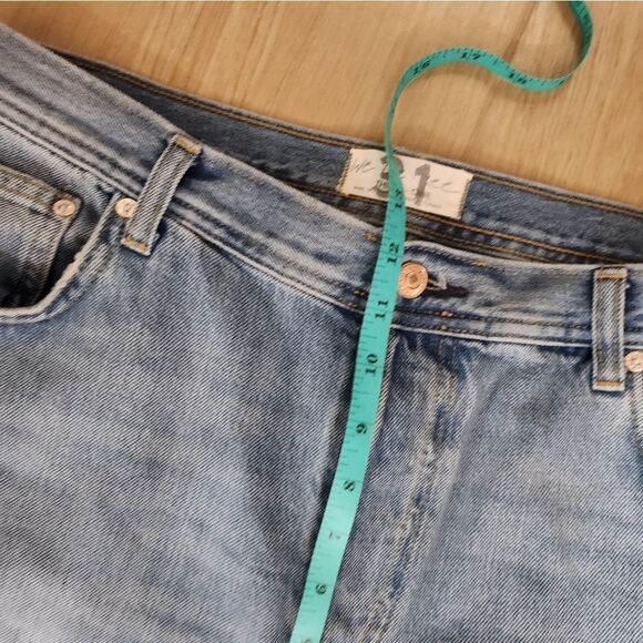 We the Free Distressed Jeans - Picture 6 of 9